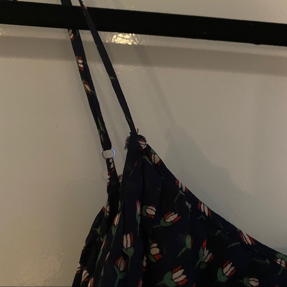 girl. By Band of Outsiders Tulip Print Silk Dress - Picture 9 of 10